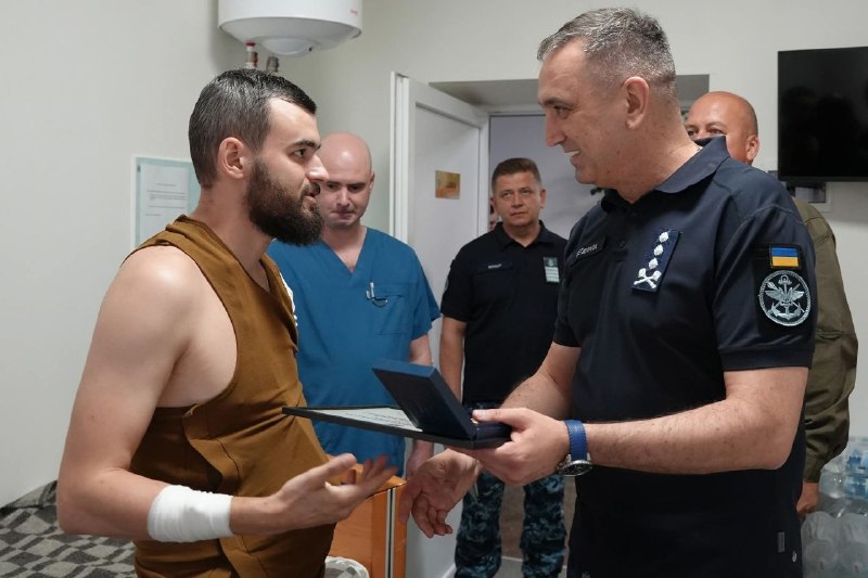 🇺🇦⚓️ Сьогодні відвідав наших захисників, які проходять лікування та відновлення у шпиталі.
Поспілкувався з нашими воїнами 🇺🇦⚓️ Сьогодні відвідав наших захисників, які проходять лікування та відновлення у шпиталі.
Поспілкувався з нашими воїнами