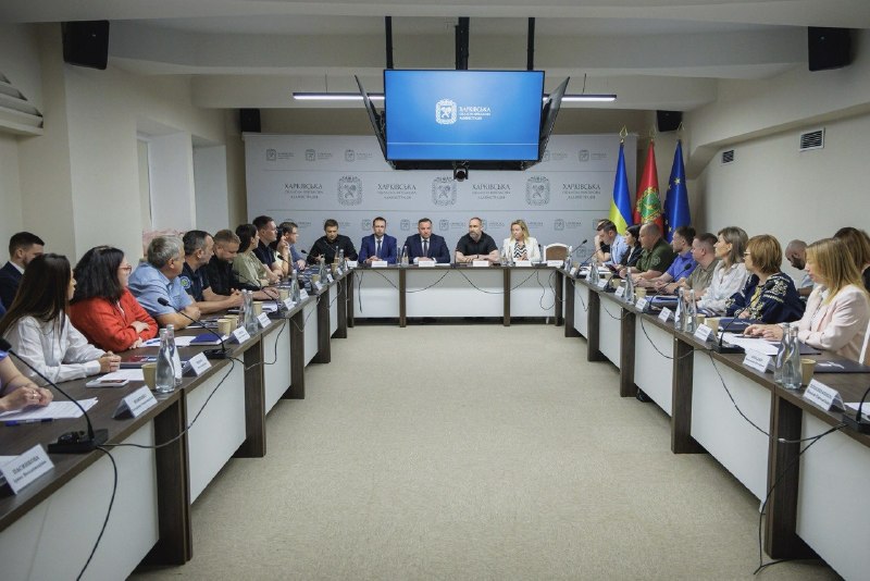 🔹Провели спільну нараду з Міністром юстиції України Денисом Масловим під час його робочого візиту на Харківщину. 🔹Провели спільну нараду з Міністром юстиції України Денисом Масловим під час його робочого візиту на Харківщину.