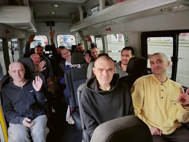 Сьогодні в межах спеціального етапу обміну повертаємо 10 наших воїнів – через Білорусь Сьогодні в межах спеціального етапу обміну повертаємо 10 наших воїнів – через Білорусь