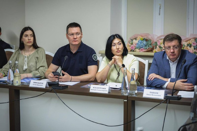 🔹Провели спільну нараду з Міністром юстиції України Денисом Масловим під час його робочого візиту на Харківщину. 🔹Провели спільну нараду з Міністром юстиції України Денисом Масловим під час його робочого візиту на Харківщину.