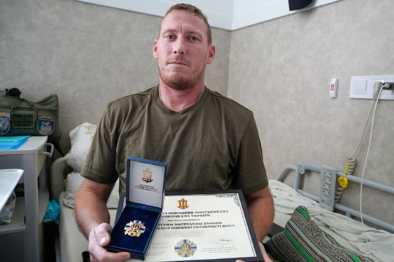 🇺🇦⚓️ Сьогодні відвідав наших захисників, які проходять лікування та відновлення у шпиталі.
Поспілкувався з нашими воїнами 🇺🇦⚓️ Сьогодні відвідав наших захисників, які проходять лікування та відновлення у шпиталі.
Поспілкувався з нашими воїнами