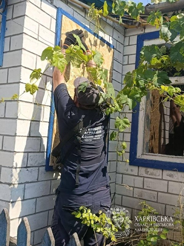 ⚠️Сьогодні ліквідували наслідки ворожого обстрілу в селі Задонецьке Зміївської громади. ⚠️Сьогодні ліквідували наслідки ворожого обстрілу в селі Задонецьке Зміївської громади.