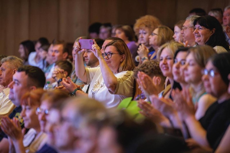 Богодухів відзначає 455-річчя свого заснування і 83-ю річницю визволення від нацистських загарбників. Богодухів відзначає 455-річчя свого заснування і 83-ю річницю визволення від нацистських загарбників.