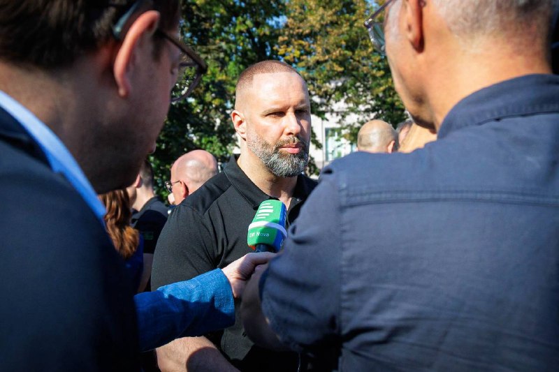 🤝 Під час урочистих заходів поспілкувався з Федеральним міністром закордонних справ Німеччини Йоганном Вадефулем... 🤝 Під час урочистих заходів поспілкувався з Федеральним міністром закордонних справ Німеччини Йоганном Вадефулем...