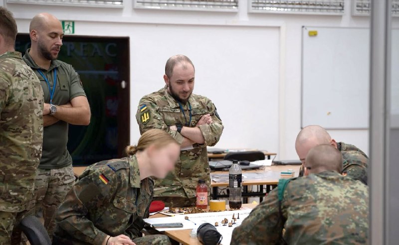 Україна та НАТО посилюють обмін оперативним досвідом
Спільний центр НАТО–Україна з аналізу Україна та НАТО посилюють обмін оперативним досвідом
Спільний центр НАТО–Україна з аналізу