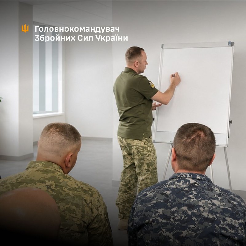 "Мав чудову нагоду зустрітися з головними сержантами видів, родів військ, корпусів та органів військового управління. "Мав чудову нагоду зустрітися з головними сержантами видів, родів військ, корпусів та органів військового управління.