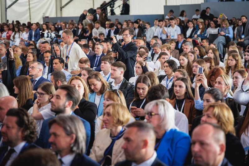 🔹Розповів про інвестиційний потенціал Харківської області на інформаційній сесії Карпатської інтеграційної ініціативи.
Харківщина 🔹Розповів про інвестиційний потенціал Харківської області на інформаційній сесії Карпатської інтеграційної ініціативи.
Харківщина