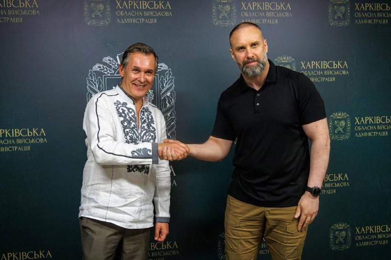 🇺🇦🇫🇷 Обговорив подальшу співпрацю й підтримку Харківщини з Надзвичайним і Повноважним Послом Французької Республіки в Україні Брісом Рокфеєм. 🇺🇦🇫🇷 Обговорив подальшу співпрацю й підтримку Харківщини з Надзвичайним і Повноважним Послом Французької Республіки в Україні Брісом Рокфеєм.